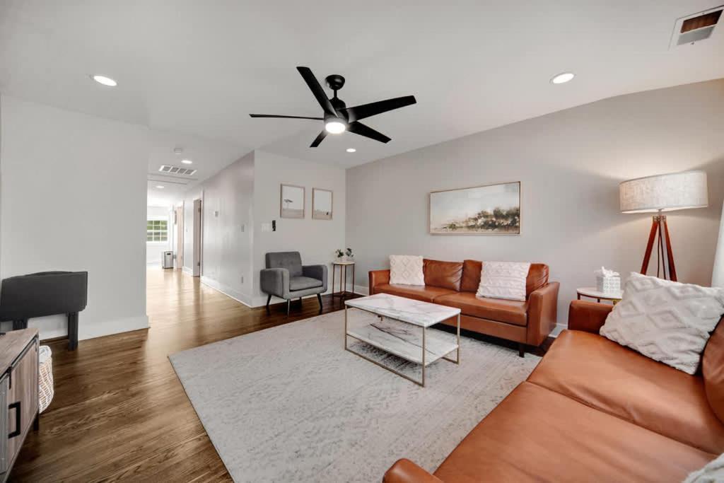 Lavish Flat W King Bed In Near Dt Food & Shops Holiday home