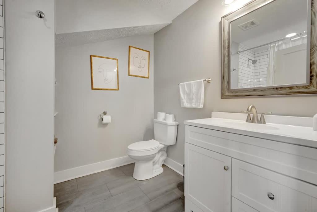 Lavish Flat W King Bed In Near Dt Food & Shops Holiday home